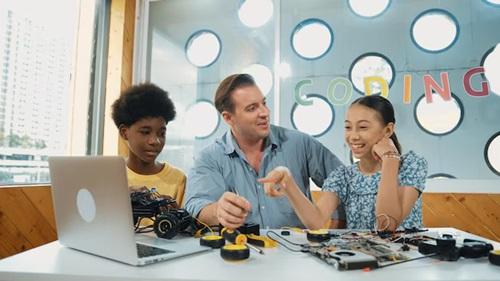 When Should Kids Start STEM Education?